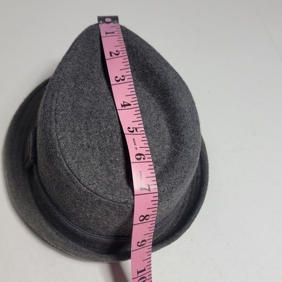 The Hatter Company Banded Fedora. 22 inches around inside. M/L. Grey - Picture 8 of 8